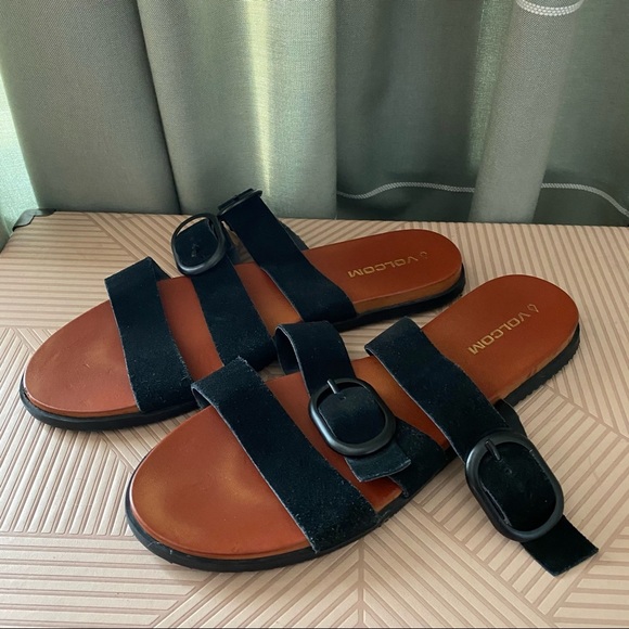 Volcom Sandals Buckle Up Buttercup Strappy Slides - Picture 13 of 13